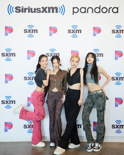 Pull Col Roulé sans Manches Asymétrique Lisa BlackPink Radio Sirius XM