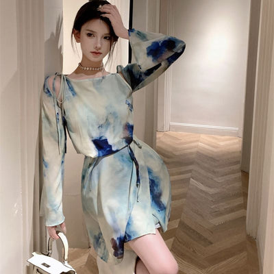 Robe Bleue Motifs Colorée Fleur Nuageux à Lacets Jisoo BlackPink Paris