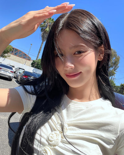 Crop Top Blanc Triple Pétales Centrés Fleurs Mode Femme Miyeon G I Dle