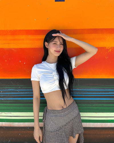 Crop Top Blanc Triple Pétales Centrés Fleurs Mode Femme Miyeon G I Dle