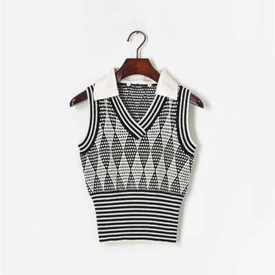 Pull Taille haute Losanges Croisés Col en V Contraste Rouge Noir Sunmi