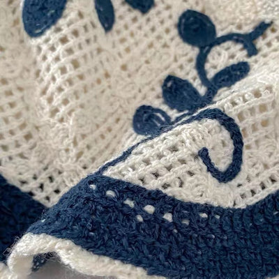 Cardigan Noir Blanc Brodé Fleurs Pétales StayC J Mode Femme Style Coréen