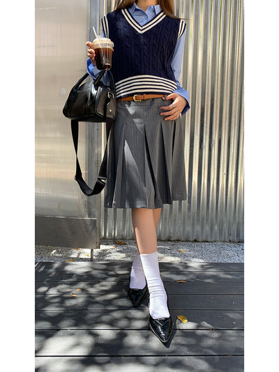 Pull Crop Col V Sans Manches Rayures Blancs à Torsades Wendy RedVelevet