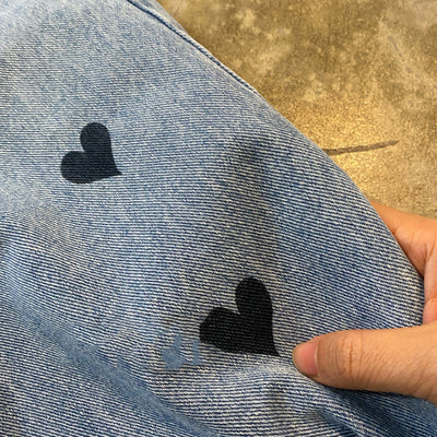 Pantalon en Jean Taille Haute Motif Coeur Joy Red Velvet Mode Kpop