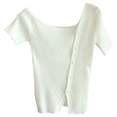 T Shirt Asymétrique Manche Epaule Nue Boutons en Diagonal Karina Aespa