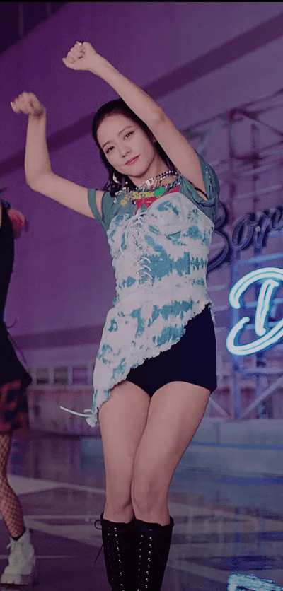 Jisoo Club Exx ROBE en JEAN Délavé MV Lovesick Girls BlackPink Kpop