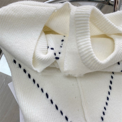 Pull Noir Losanges Coutures Blanc Jisoo BlackPink Mode Fashion Week Paris