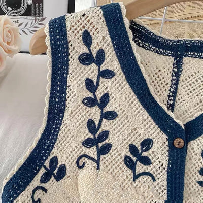 Cardigan Noir Blanc Brodé Fleurs Pétales StayC J Mode Femme Style Coréen