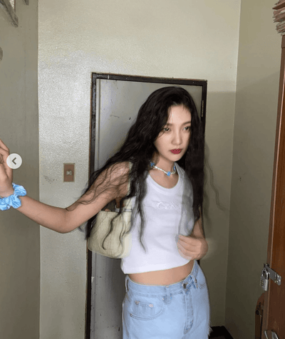 Débardeur Curetty Joy Red Velvet Top Brodé en Coton Blanc Kpop Mode