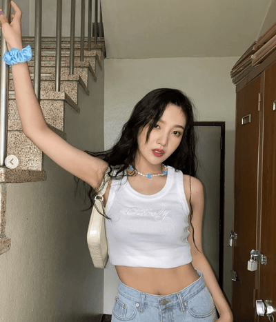 Débardeur Curetty Joy Red Velvet Top Brodé en Coton Blanc Kpop Mode