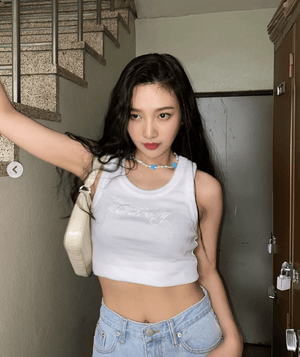 Débardeur Curetty Joy Red Velvet Top Brodé en Coton Blanc Kpop Mode