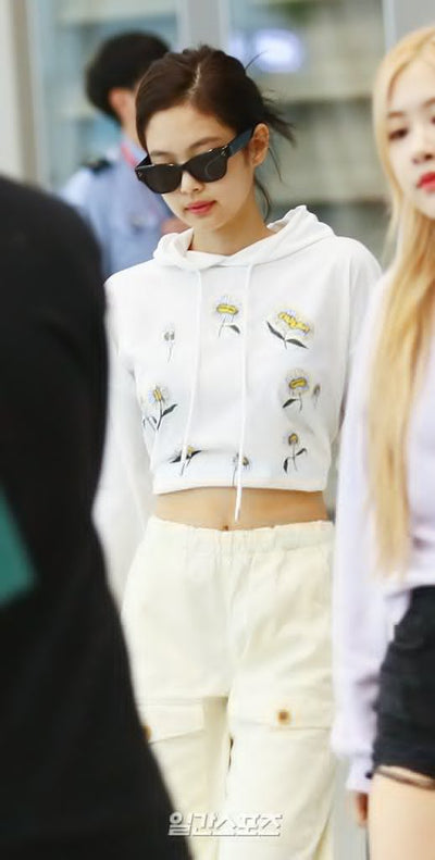 Hoodie Blanc Sweatshirt ample imprimé Marguerites Fleur Jennie BlackPink