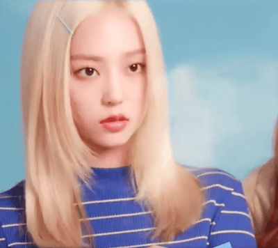 Jenny Top NOIR CONTEMPORAIN Yeeun CLC Kpop Vetement Coreen Marinère 느와