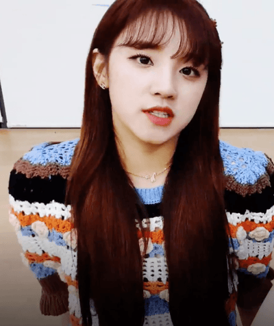 Pull Tricot Evidé Fleuri Manches Bouffantes Mode Coréenne Yuqi G I Dle