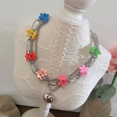 Collier Fleurs en Pinces Cheveux Colorés et Pendentif Coeur Yena Smiley