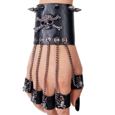 Bracelet Tete de Mort avec Chaînes doigts Bagues Yuqi I Dle Tomboy Rock