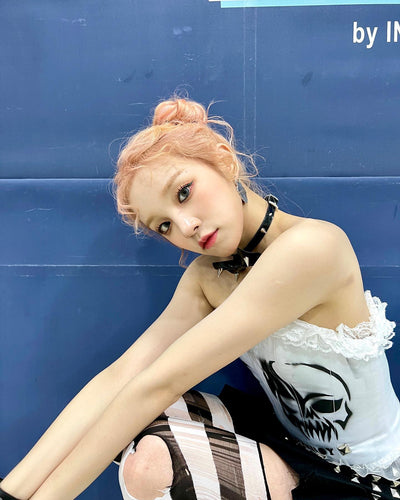 Bracelet Tete de Mort avec Chaînes doigts Bagues Yuqi I Dle Tomboy Rock