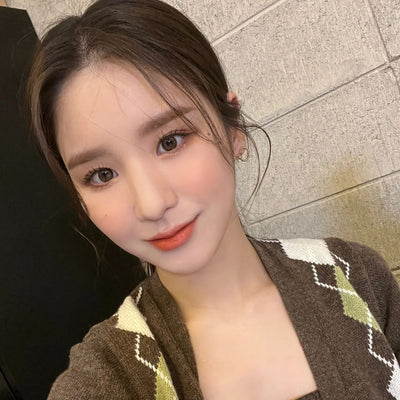 Cardigan Court en maille à Losanges Mode Coréenne Femme HeeJin LOONA