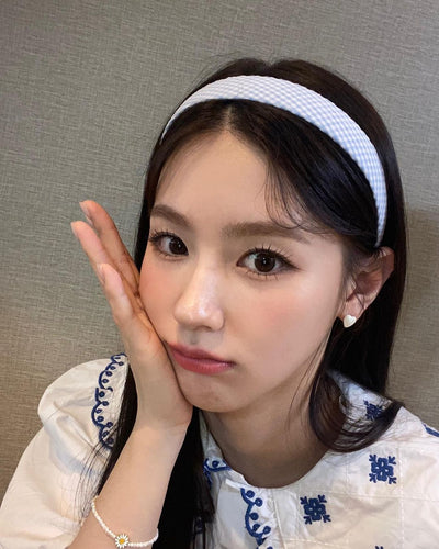 Chemisier Col Claudine Blanc et Bleu Miyeon G i Dle Mode Femme Kpop