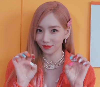 Collier Orbe Ronde et Anneau Avec Croix Strass Perles Taeyeon Weekend MV