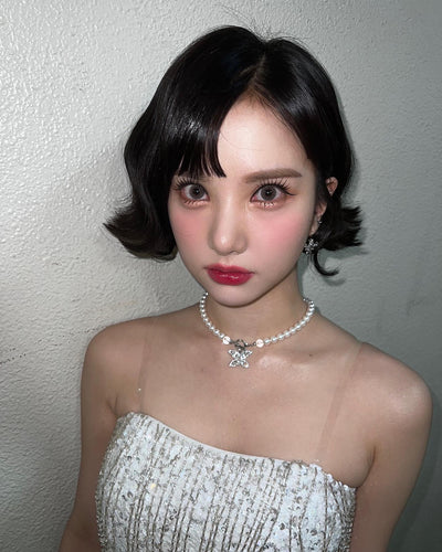 Collier Papillon à Strass et Perles Eunha Viviz Bijou Femme Mode Kpop