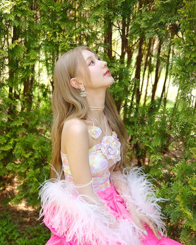 Corset Coloré Avec Fleurs et Collier Miyeon Drive MV Solo Mode Kpop