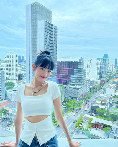 Crop Top Bi Part Avec Nombril Visible Blanc Minnie G Idle Mode Femme été