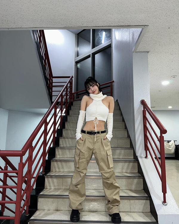 Crop Top Blanc avec Lacet Central Mode Femme Kpop Momo Twice Set Me Free