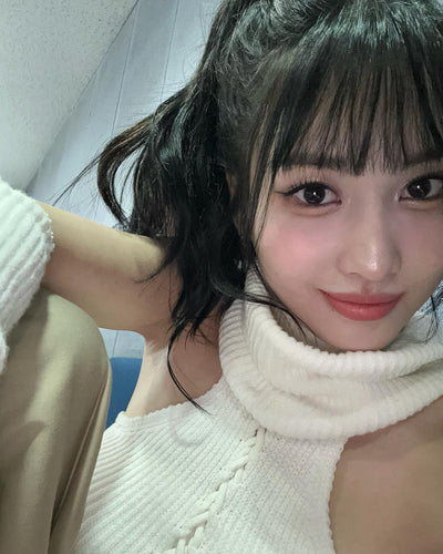 Crop Top Blanc avec Lacet Central Mode Femme Kpop Momo Twice Set Me Free