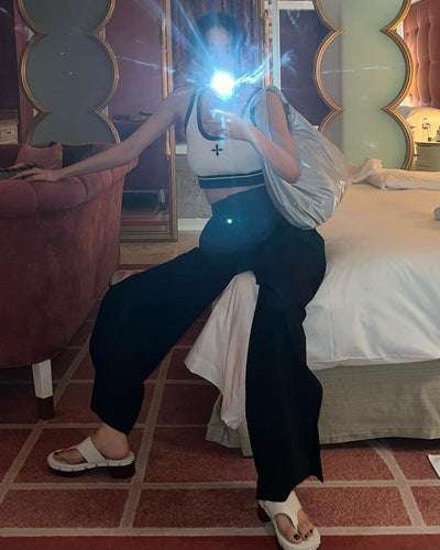 Crop Top Blanc et Noir Croix Style Casual Seulgi Red Velvet Mode Kpop