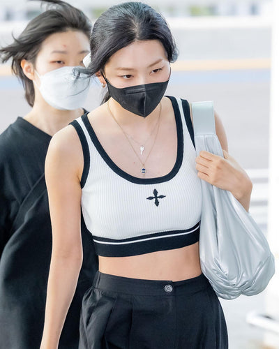Crop Top Blanc et Noir Croix Style Casual Seulgi Red Velvet Mode Kpop
