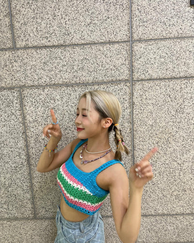 Crop Top Bleu Tricot Bretelles Colorés Fluo Hikaru Kep1er Mode Ete Kpop