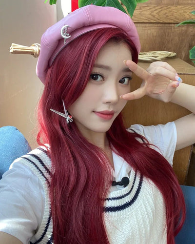 Crop Top Epais Sport Blanc Rayures Noir Xiaoting Kep1er Mode Corée