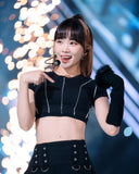 Crop Top Noir avec Coutures Blanches Chaewon LE SSERAFIM Inkigayo Kpop