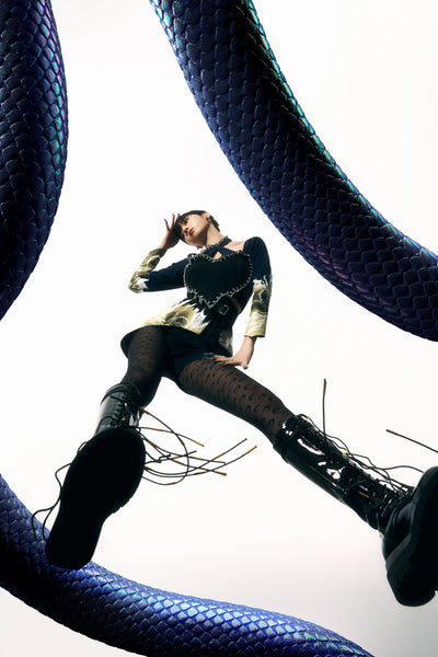 Crop Top Noir en Coeur Winter Aespa Hallucination Quest Teaser Savage