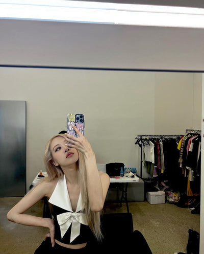 Crop Top Noir Noeud et Grand Col Blanc Rose Chaeyoung BlackPink Kpop