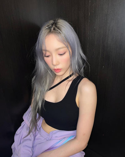 Crop Top Sport Femme Noir Épaules Dénudées Bretelles Diagonales Taeyeon