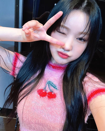 Crop Top Sweat Cerise Rose Miso DreamNote Mode Coreenne Kpop Mnet