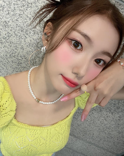 Crop Top Tricot Jaune Manches et Col Ample Youngeun Kep1er Mode Kpop