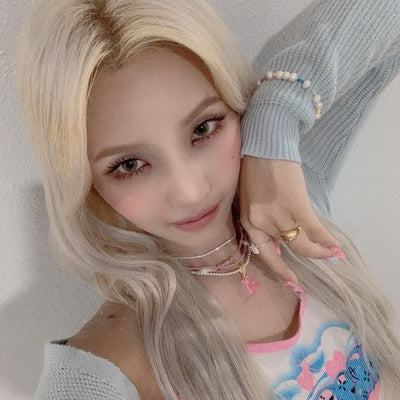 Débardeur Graffiti Rose BLanc Soyeon Beam Beam MV Windy