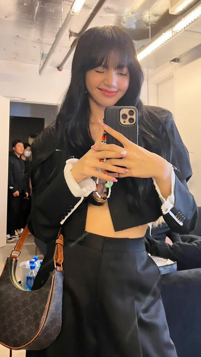 Dragonne Chaîne Téléphone Portable Bleu Ciel avec Nuages Lisa BlackPink