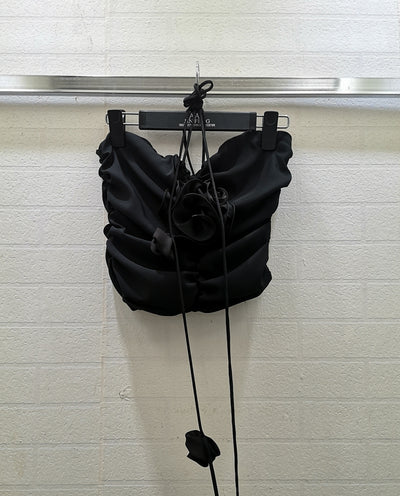 Corset Coloré Avec Fleurs et Collier Miyeon Drive MV Solo Mode Kpop