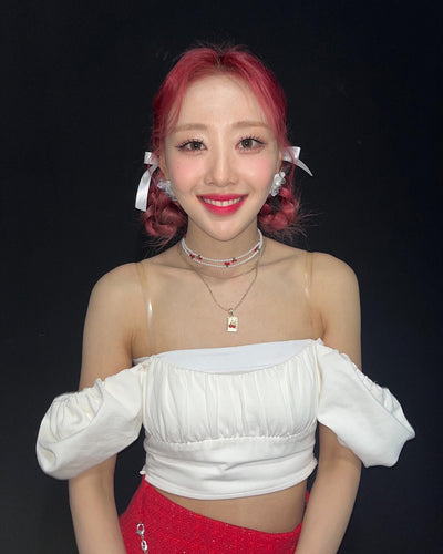 Haut Court Plissé Epaules Nues Blanc Yves LOONA Mode Femme Kpop Corée