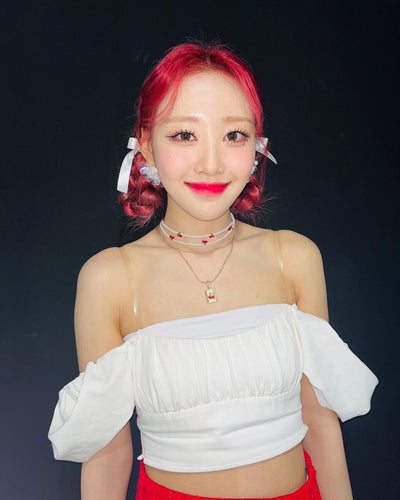 Haut Court Plissé Epaules Nues Blanc Yves LOONA Mode Femme Kpop Corée