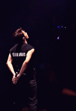 T Shirt Noir Team Wang avec Trous Métal Jackson Wang Concert Mode Kpop