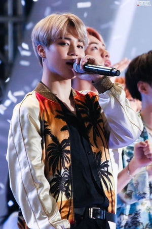 Jimin BTS MV Fire Veste Hawaii Palmier Cocotier Kpop DMC Festival