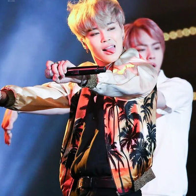 Jimin BTS MV Fire Veste Hawaii Palmier Cocotier Kpop DMC Festival