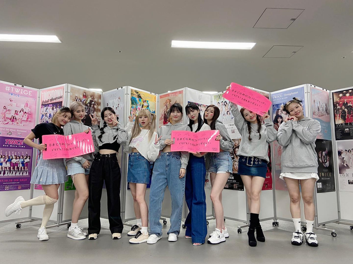 TWICE - ONCE DAY フーディ M 商品詳細ページ | ONCE JAPAN OFFICIAL SHOP | TWICE JAPAN FAN