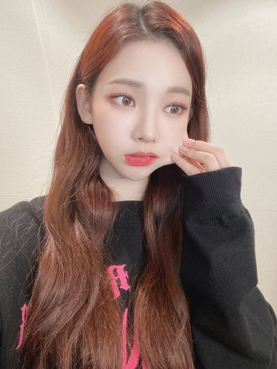 Sweat Graffiti Rock et Guitares 211110 yizhiyu Fansign Karina Aespa