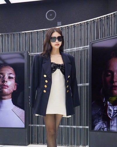 Robe Blanche A Grand Noeud Central Noir Jennie BlackPink Jentle Garden